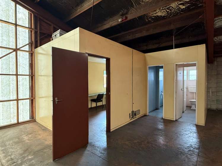 28 Montgomery Crescent Clouston Park_12