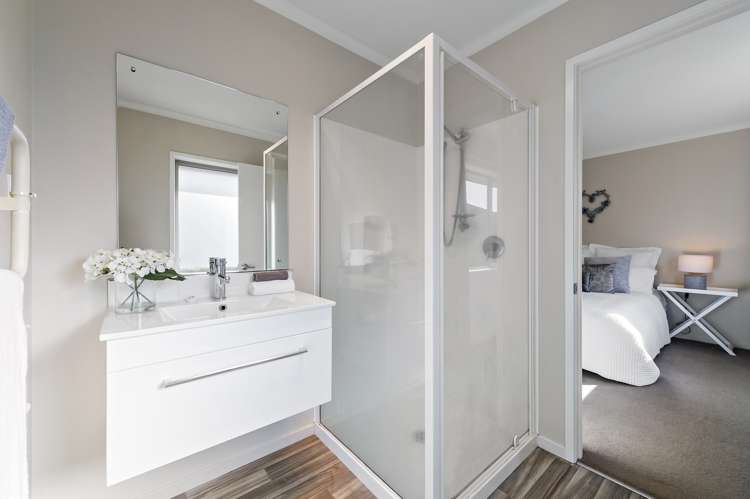 41 Maclaren Road Wigram_10