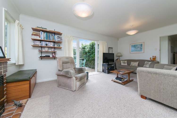 34 Highland Avenue Titirangi_9