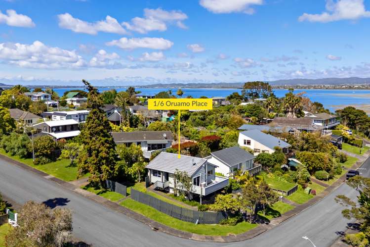 1/6 Oruamo Place Beach Haven_21