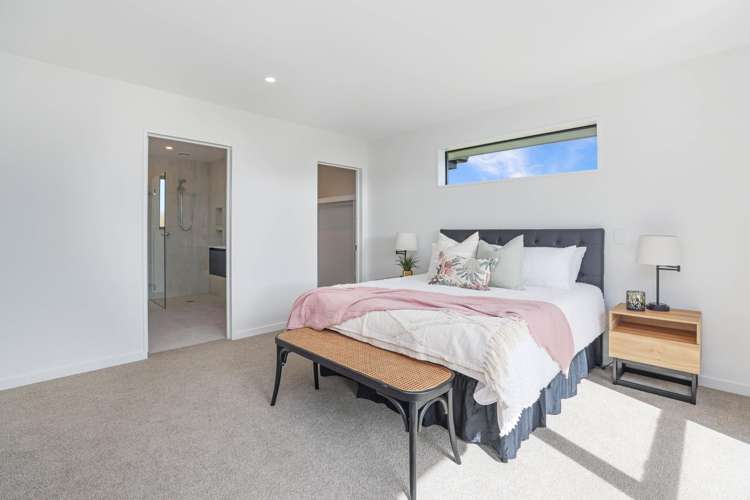 52 Strowan Avenue Elgin_22