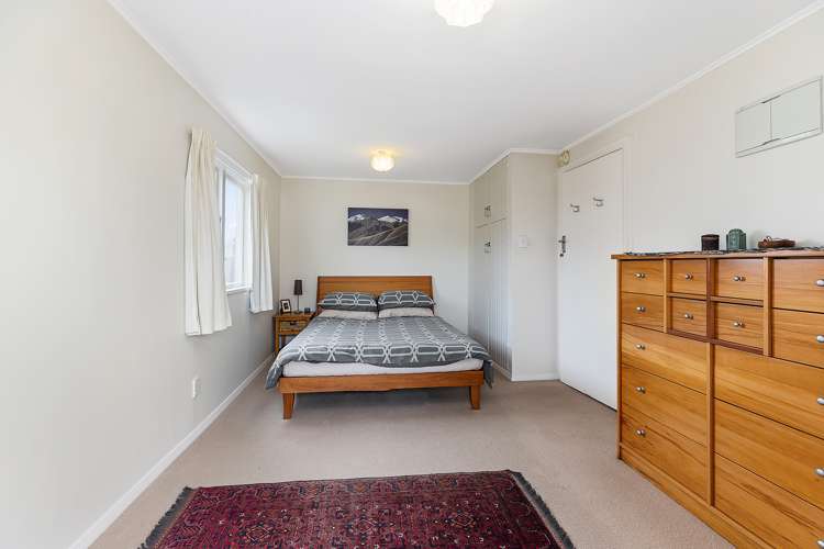 19 Main Road Titahi Bay_9