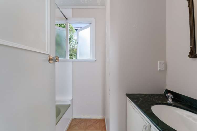 2/52 Wheretia Street Taupo_8