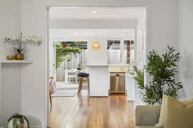 1 Rhodes Avenue_3