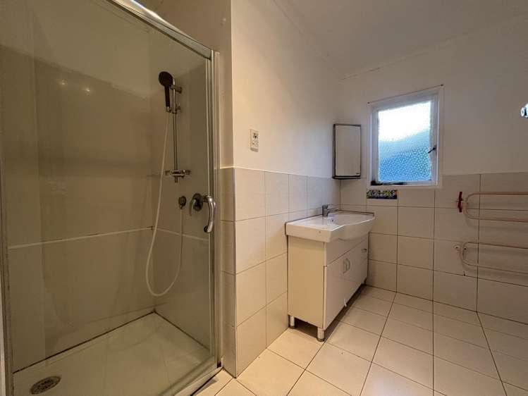 30 Kingdale Rd Henderson_11