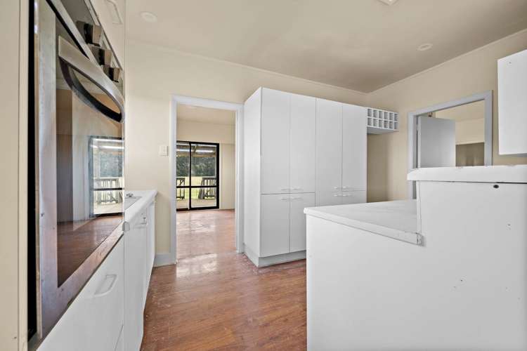 1284 State Highway 16 Waimauku_13