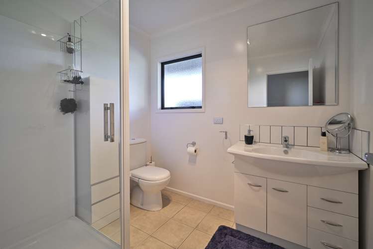 388 Southland Place Raureka_13