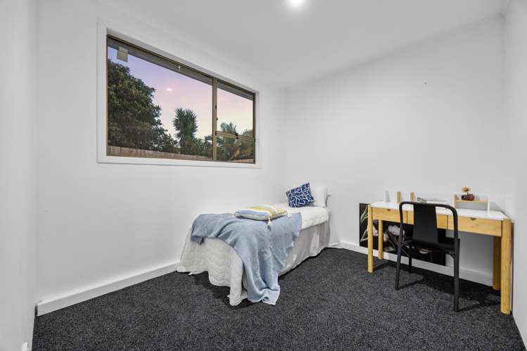 1/2 Enderby Drive Te Atatu Peninsula_20