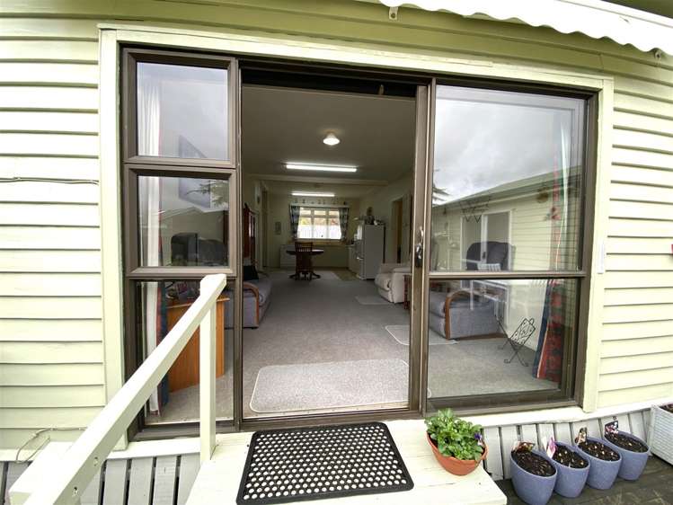 2 Sinnamon Street Reefton_6