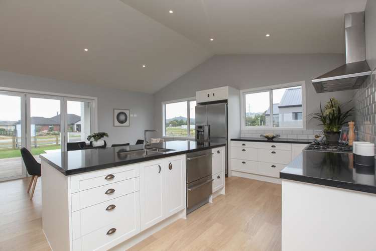 7 Alan Livingston Drive Cambridge_17