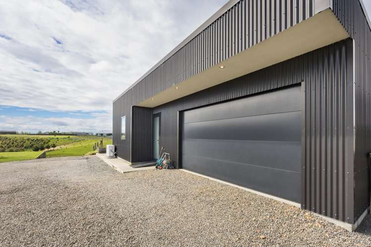51 View Road Halcombe_24