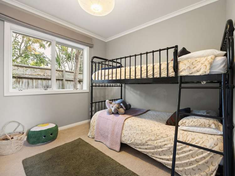 16 Plunket Terrace Hamilton East_13