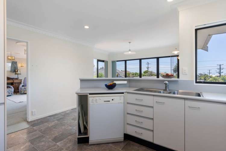 2/13 Frater Avenue Milford_6