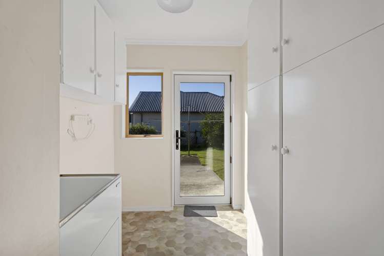 2/43 Mangorei Road Strandon_14
