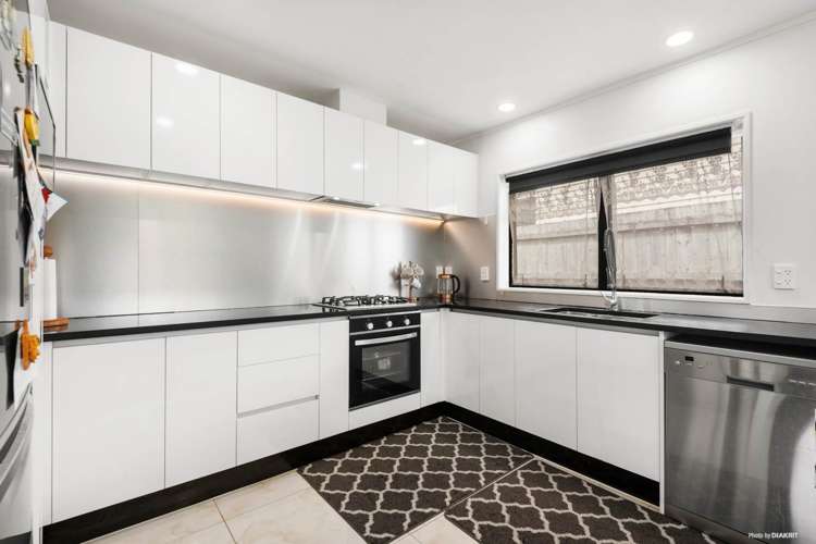 60a Tiroroa Avenue Te Atatu South_9