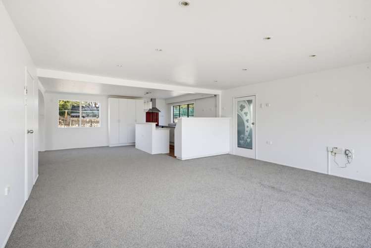 67 Broadway Waitara_12