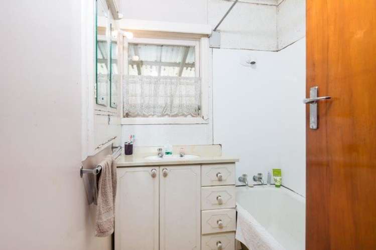 107 Old Wairoa Road Papakura_10