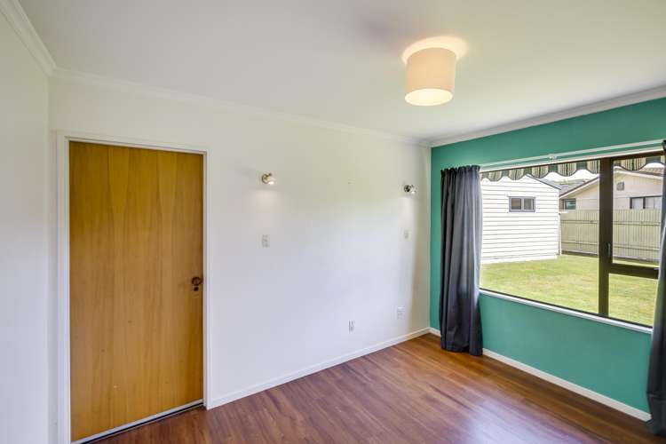 32 Roskilda Crescent Taradale_10