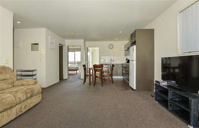 88c Michael Jones Drive Flat Bush_1