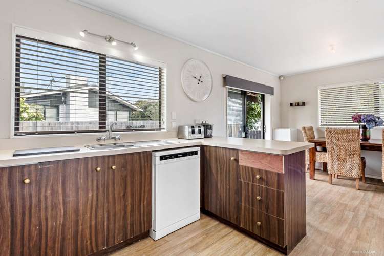 2/3 Kelvin Road Papakura_6