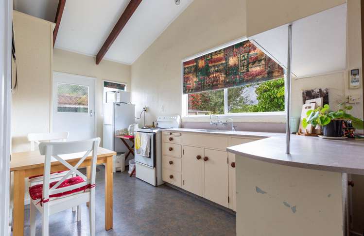 2/127 Parkers Road Tahunanui_7