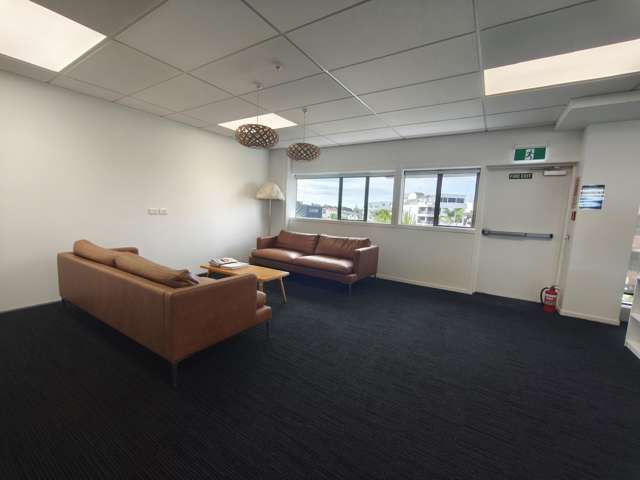 Address withheld Takapuna_4