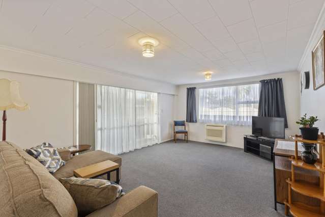 SUPER TIDY 2 BEDROOM UNIT