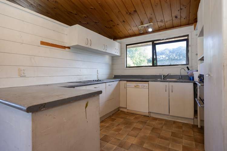 53 Zita Maria Drive Massey_10