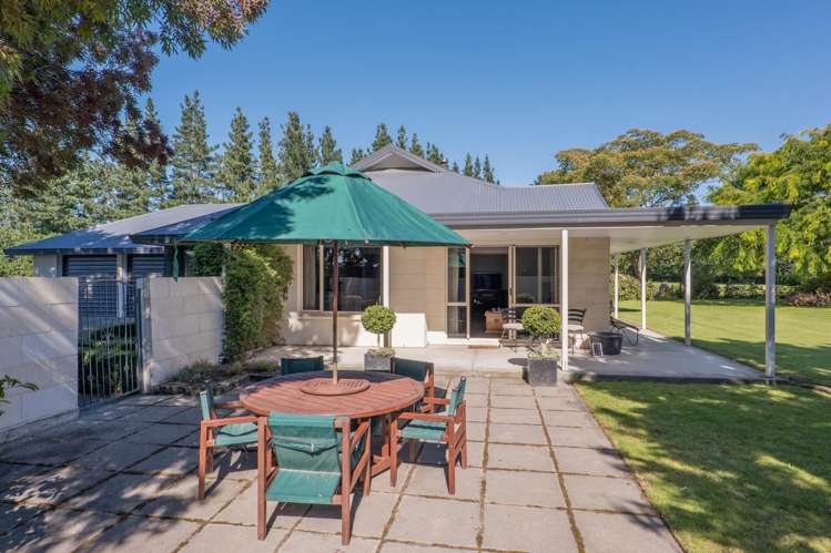 238 Beach Road East Elgin_18