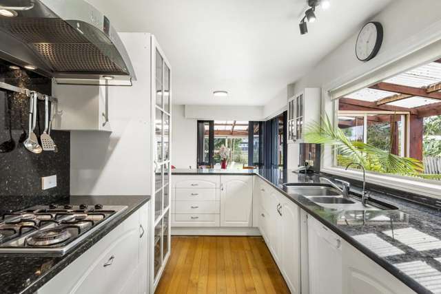7 Parakai Avenue Parakai_4