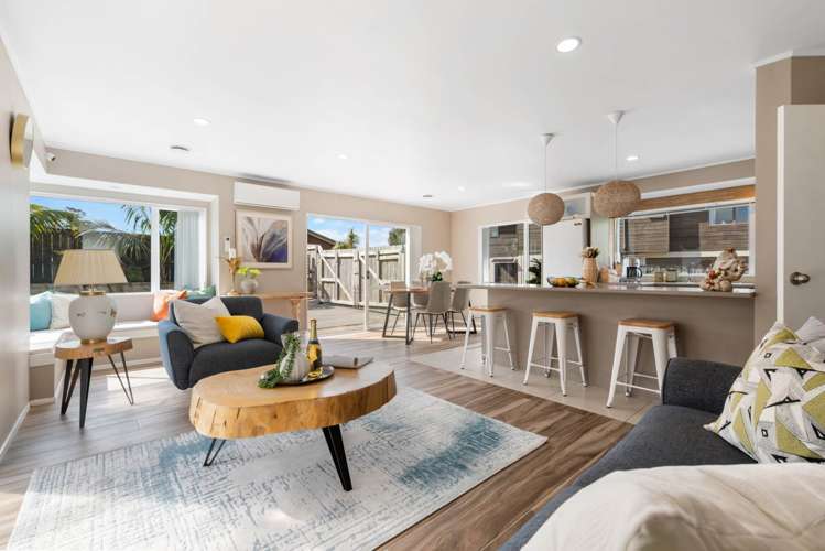 2/21 Lochend Place_0
