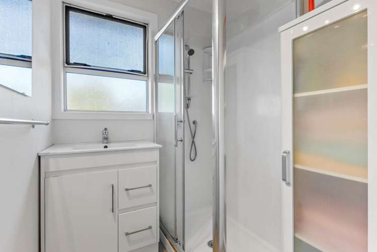 2/8 Seton Place Clover Park_7