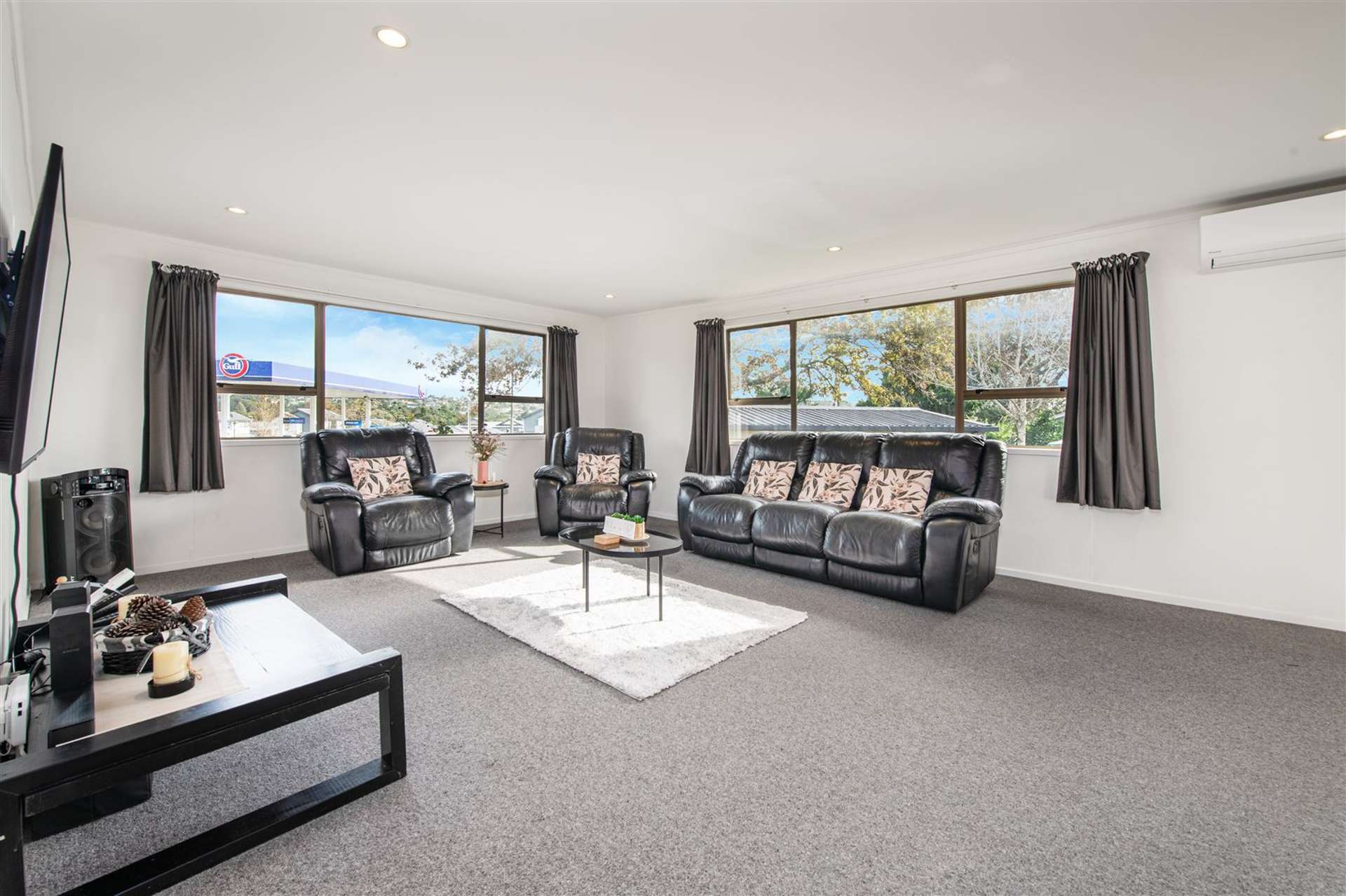 8 Forest Hill Road Henderson_0