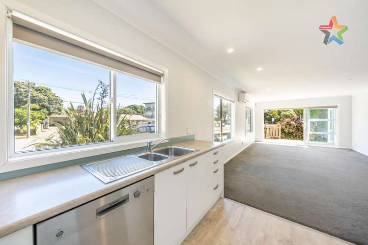 19a Croft Grove Moera_2