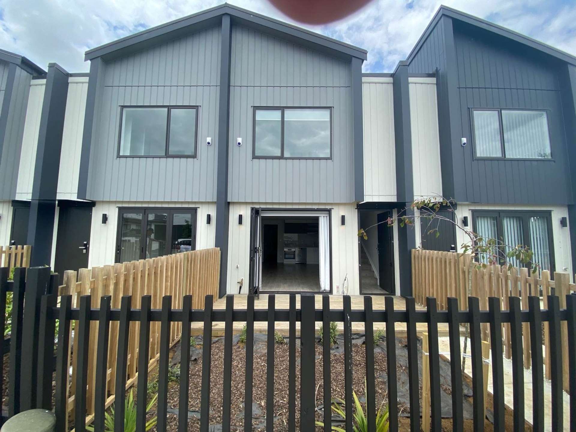 2/5 Hemopo Street Pukekohe_0