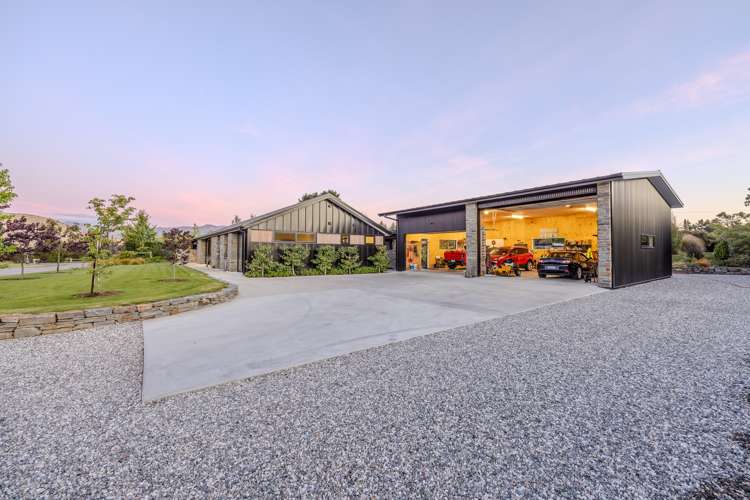 3 Hikuwai Drive Albert Town_1