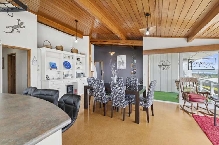 6 Conifer Lane Mangere Bridge_13