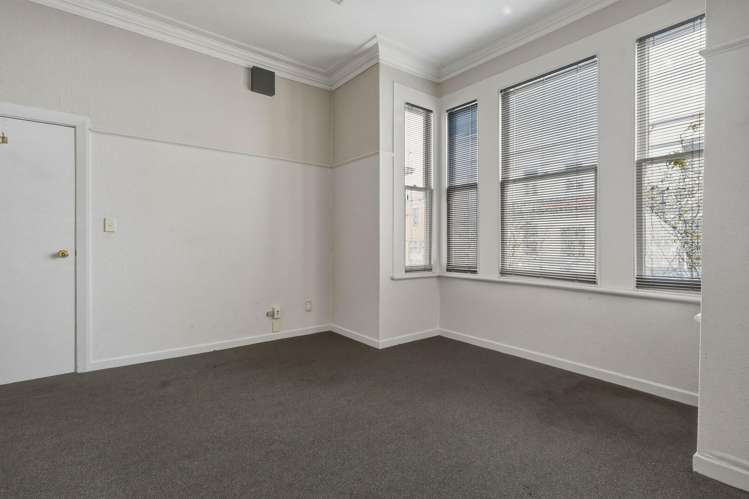 34 MacLaggan Street_3