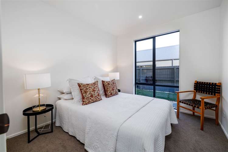 5 Florence Drive Lincoln_16