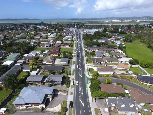 196 Edmonton Road Te Atatu South_1