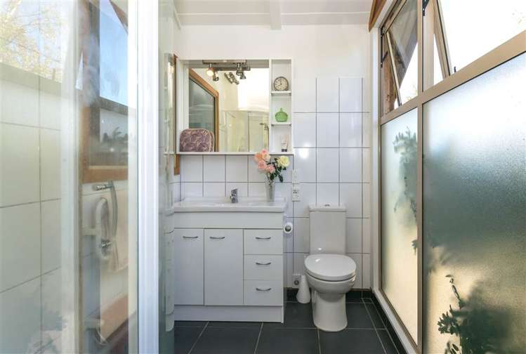 52 Bush Road Tuamarina_14