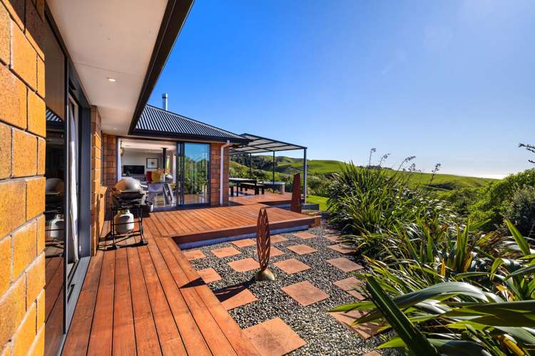 666 Te Hutewai Road Raglan_45