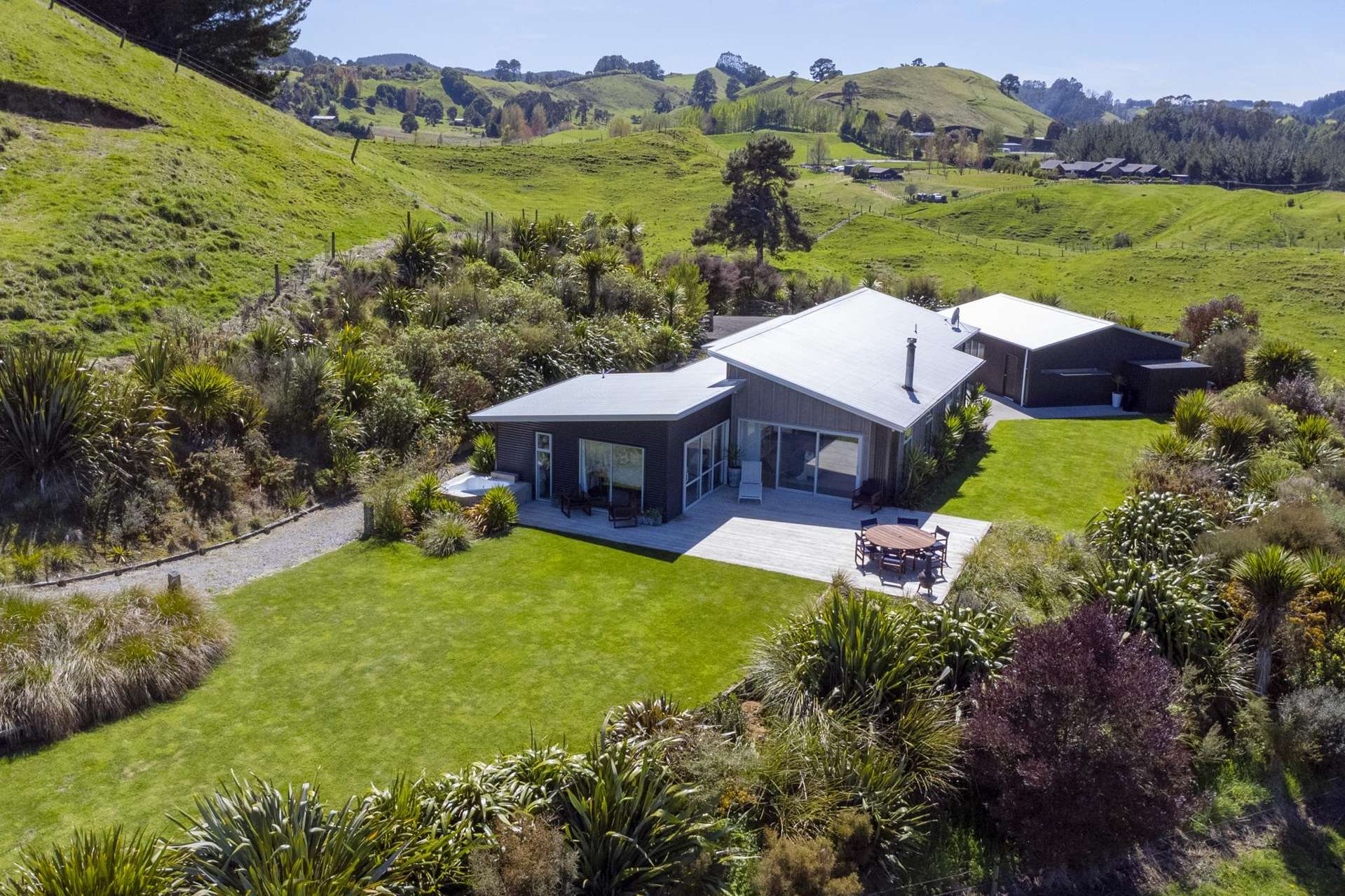 550 Whangamata Road Kinloch_0