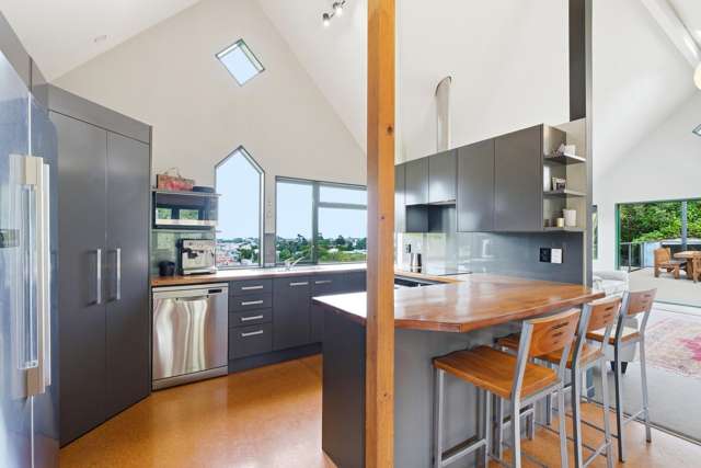 8 Wairere Road Bastia Hill_4