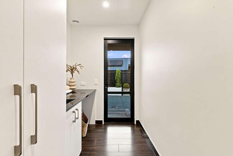 56 Carnaveron Drive Lincoln_22