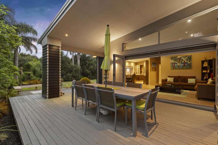 67 Lough Bourne Drive Pukekohe_19