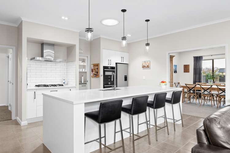 52 Wiltshire Drive Huntington_13