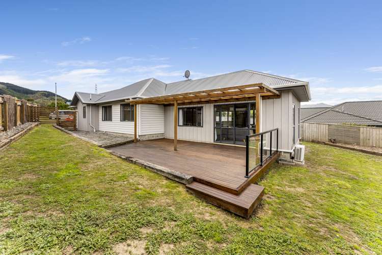 29 James Nairn Grove Riverstone Terraces_20