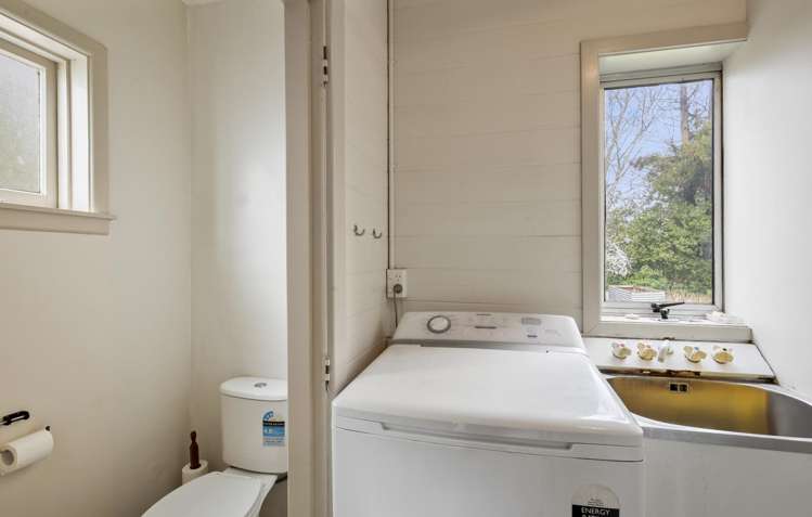 1689b Cust Road Cust_19