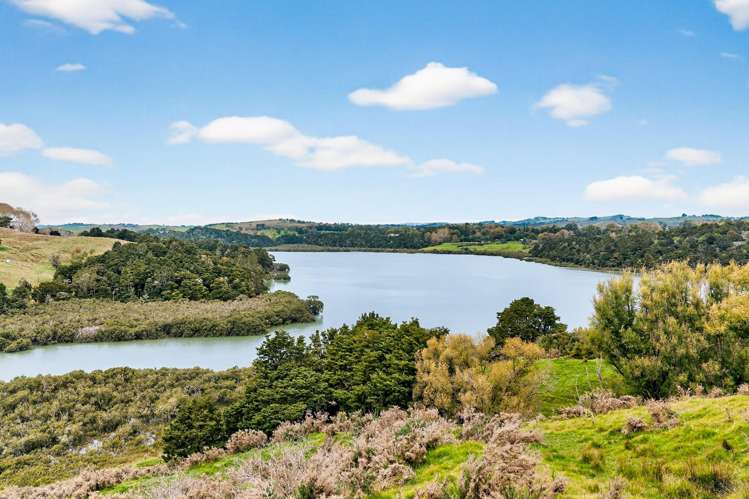 102B James Road Maungaturoto_18